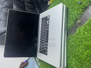 Laptop Apple MacBook Pro 2015 16GB Intel Core I7 SSD 512GB