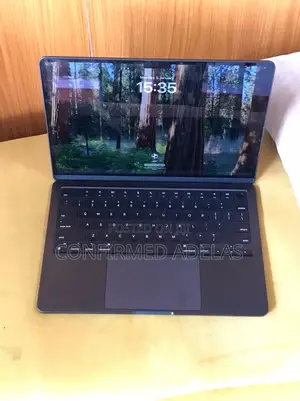 Laptop Apple MacBook Air 2022 M2 8GB Apple M2 SSD 256GB