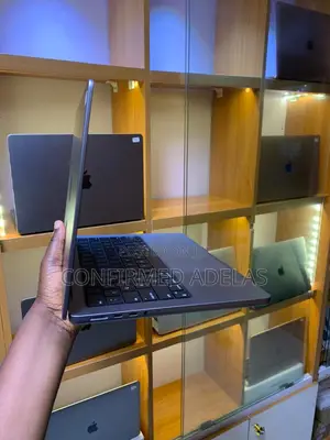 Laptop Apple MacBook Pro 2021 M1 16GB Apple M1 Pro SSD 512GB