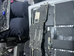 Macbook Pro 2017 8gb Core I5 Logic Board