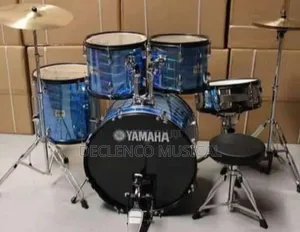 Yamaha Acoustic Drum 5 Set