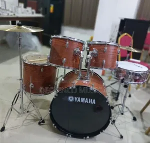 Yamaha Acoustic Drum 5 Set
