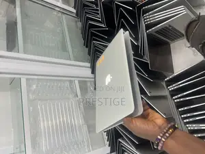 Laptop Apple MacBook Air 2013 8GB Intel Core i5 SSD 128GB