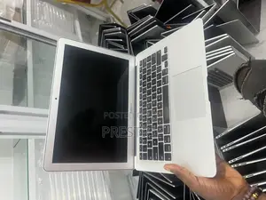 Laptop Apple MacBook Air 2013 8GB Intel Core i5 SSD 128GB
