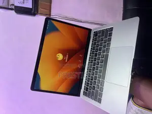 Laptop Apple MacBook Pro 2017 8GB Intel Core I5 SSD 256GB