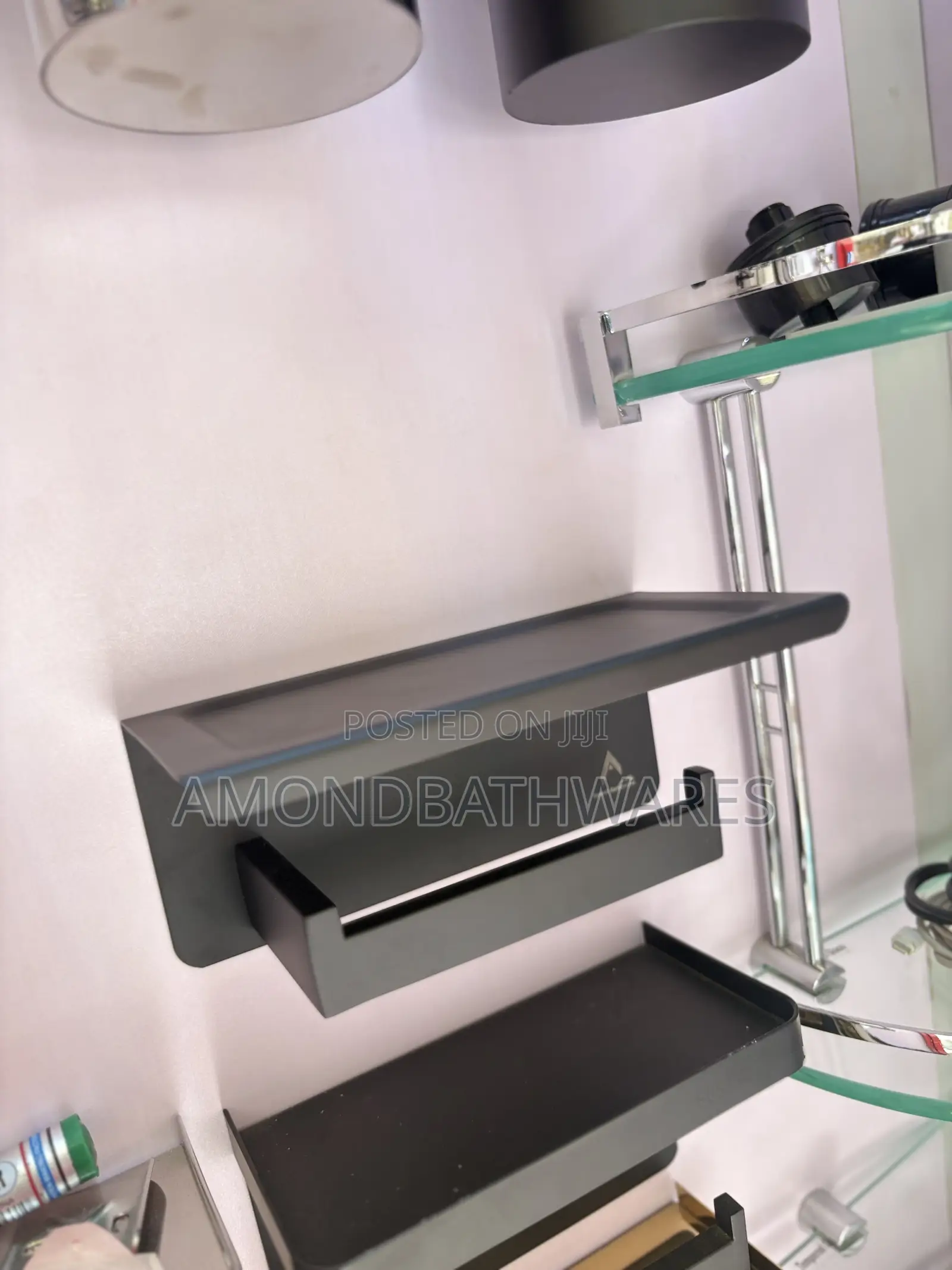 Tissue Holder