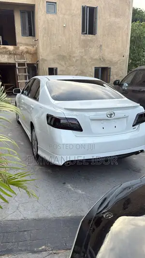 Toyota Camry XLE 4dr Sedan (2.5L 4cyl 6AM) 2010 White
