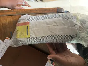 Dotted Handglove