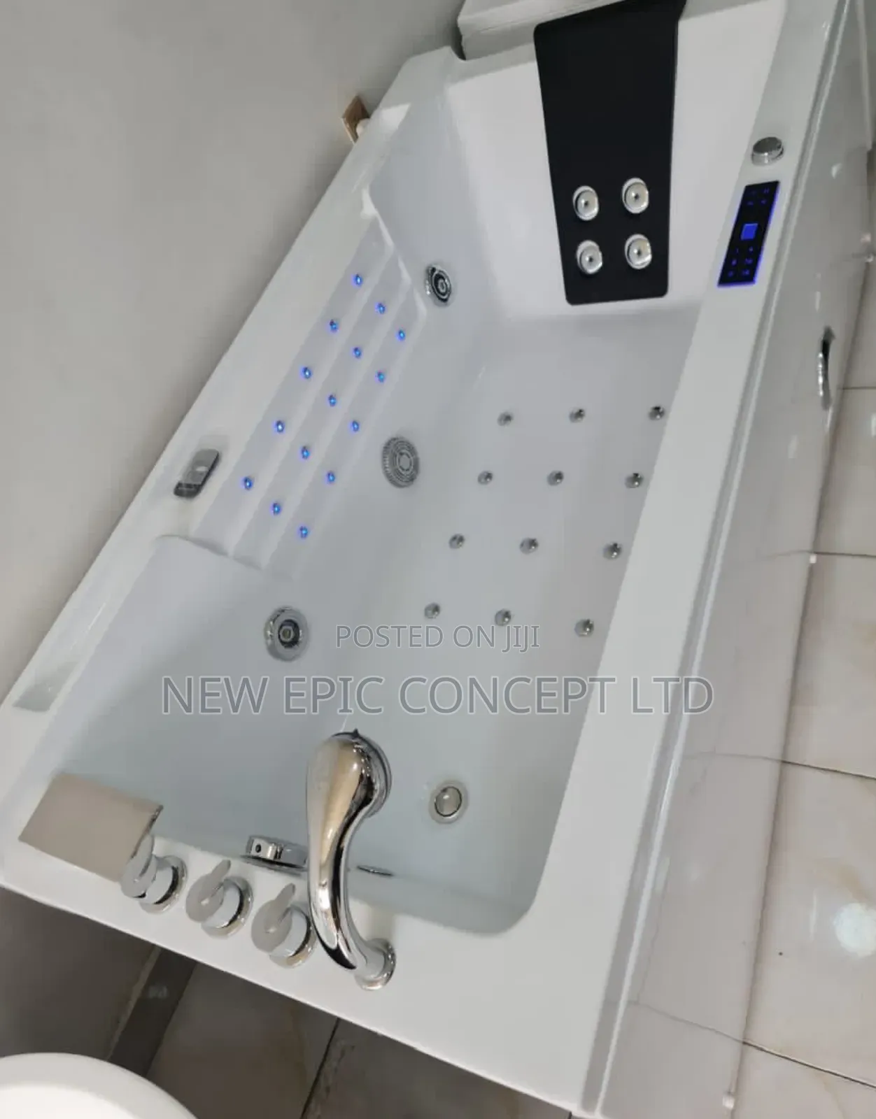 England Made Single Jacuzzi