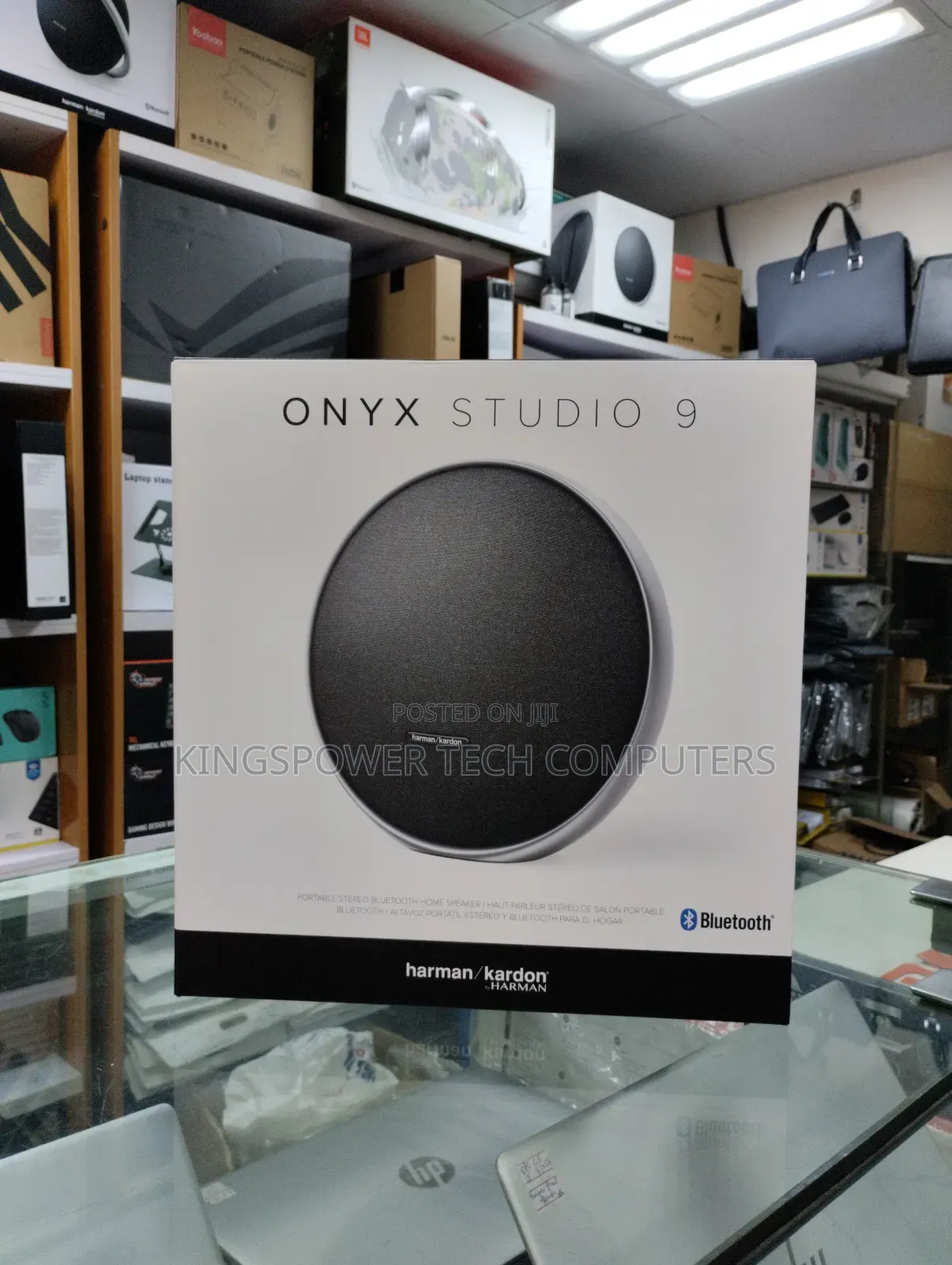 Onyx Studio 9