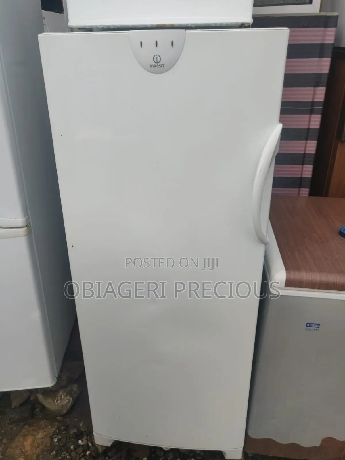 Standing Freezer