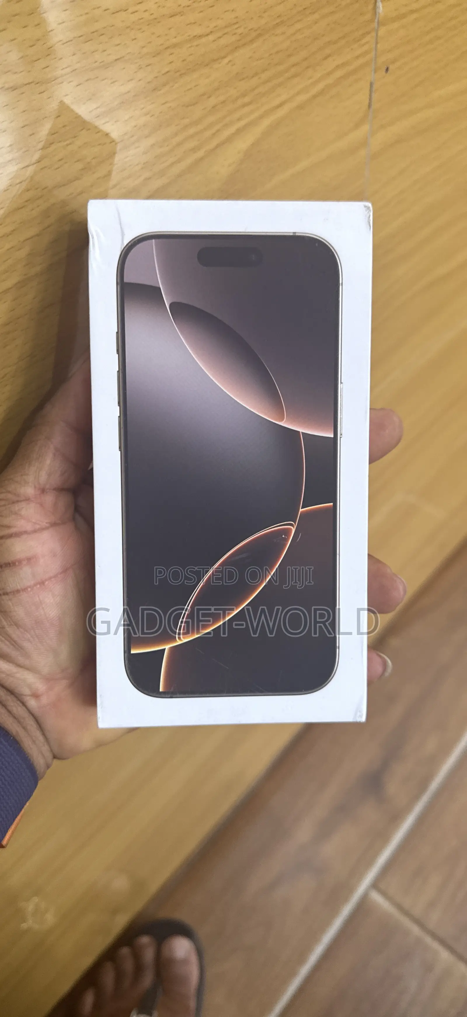 New Apple iPhone 16 Pro 128 GB Gold