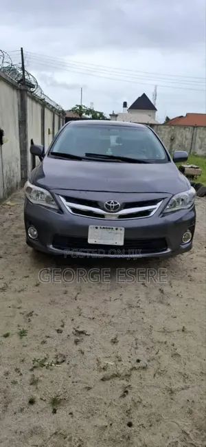 Photo - Toyota Corolla 2009 Gray