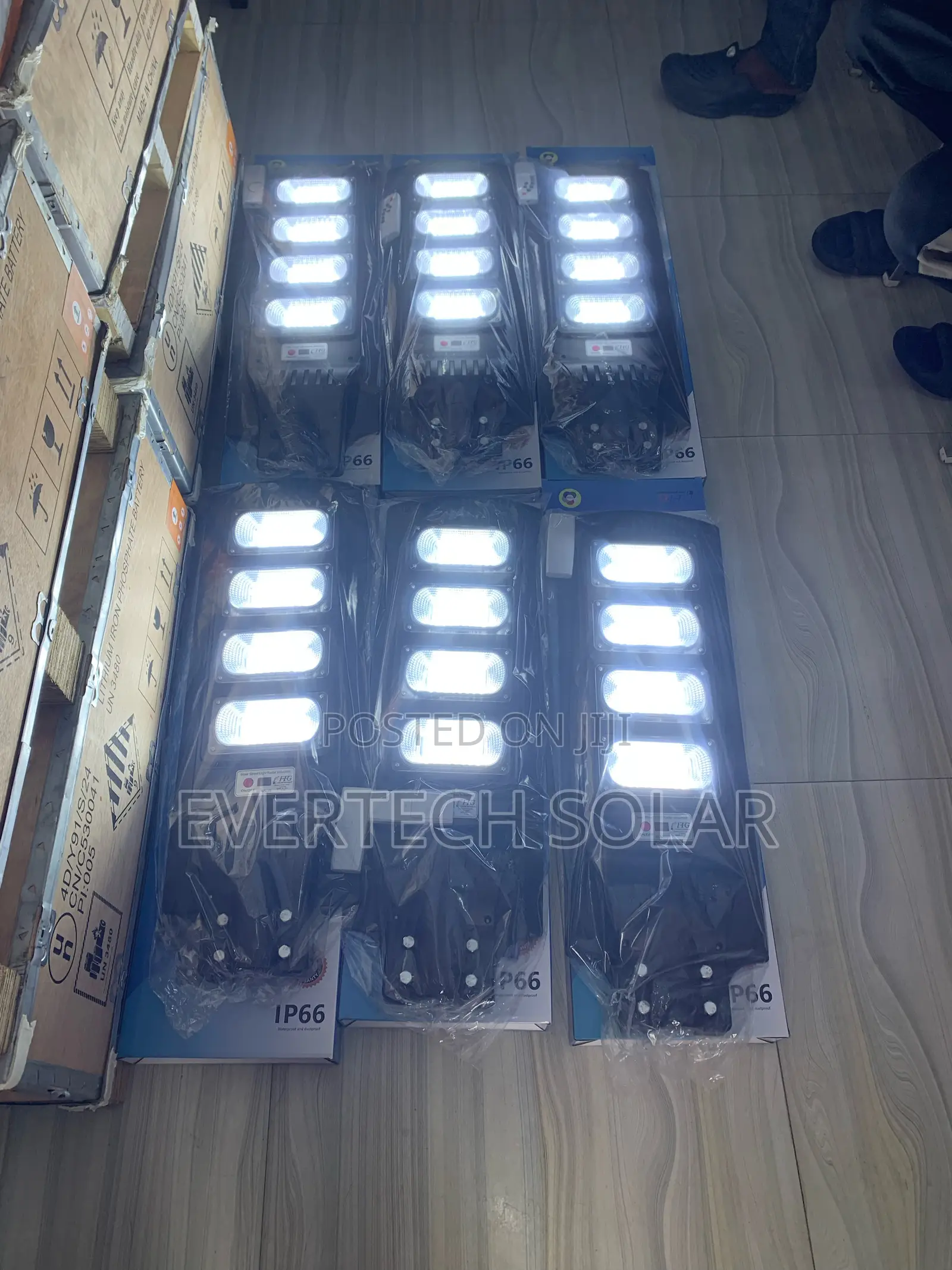 400 Watts Plastic FFG Product With Stronger Battery Backup