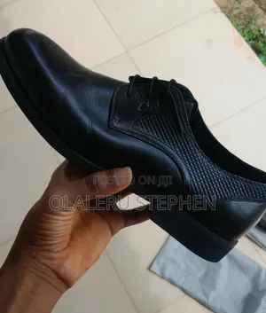 Photo - Size 41 Clarks England Black Laced Shoe.
