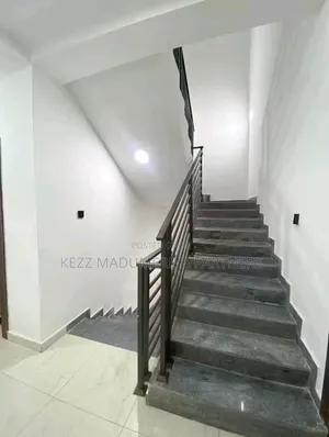 4bdrm Duplex in Old Gra Port for rent