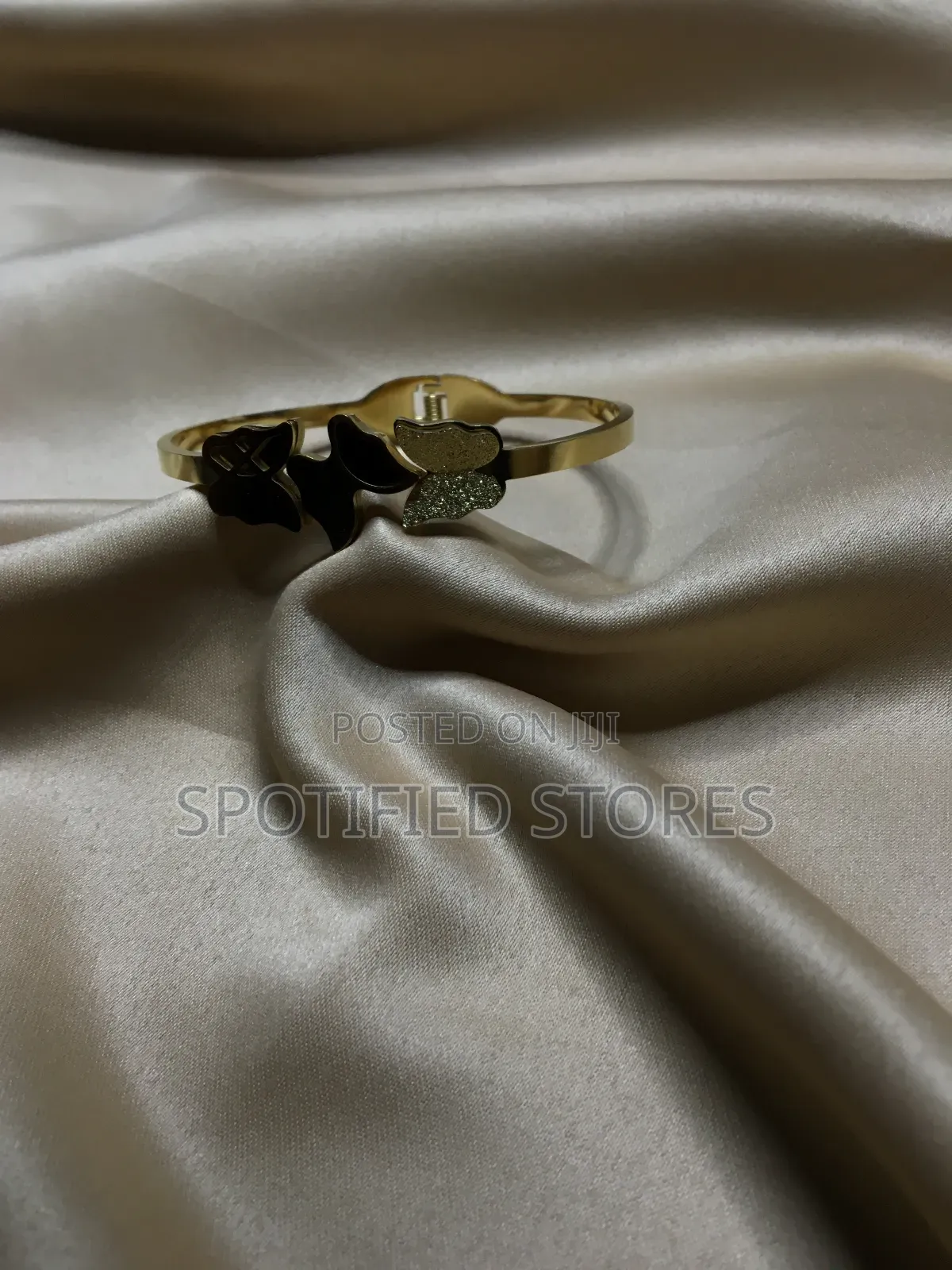 Classy Gold Bracelet