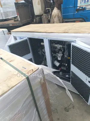 Highly Durable (Weather Resistant) 25kva Perkins Generator