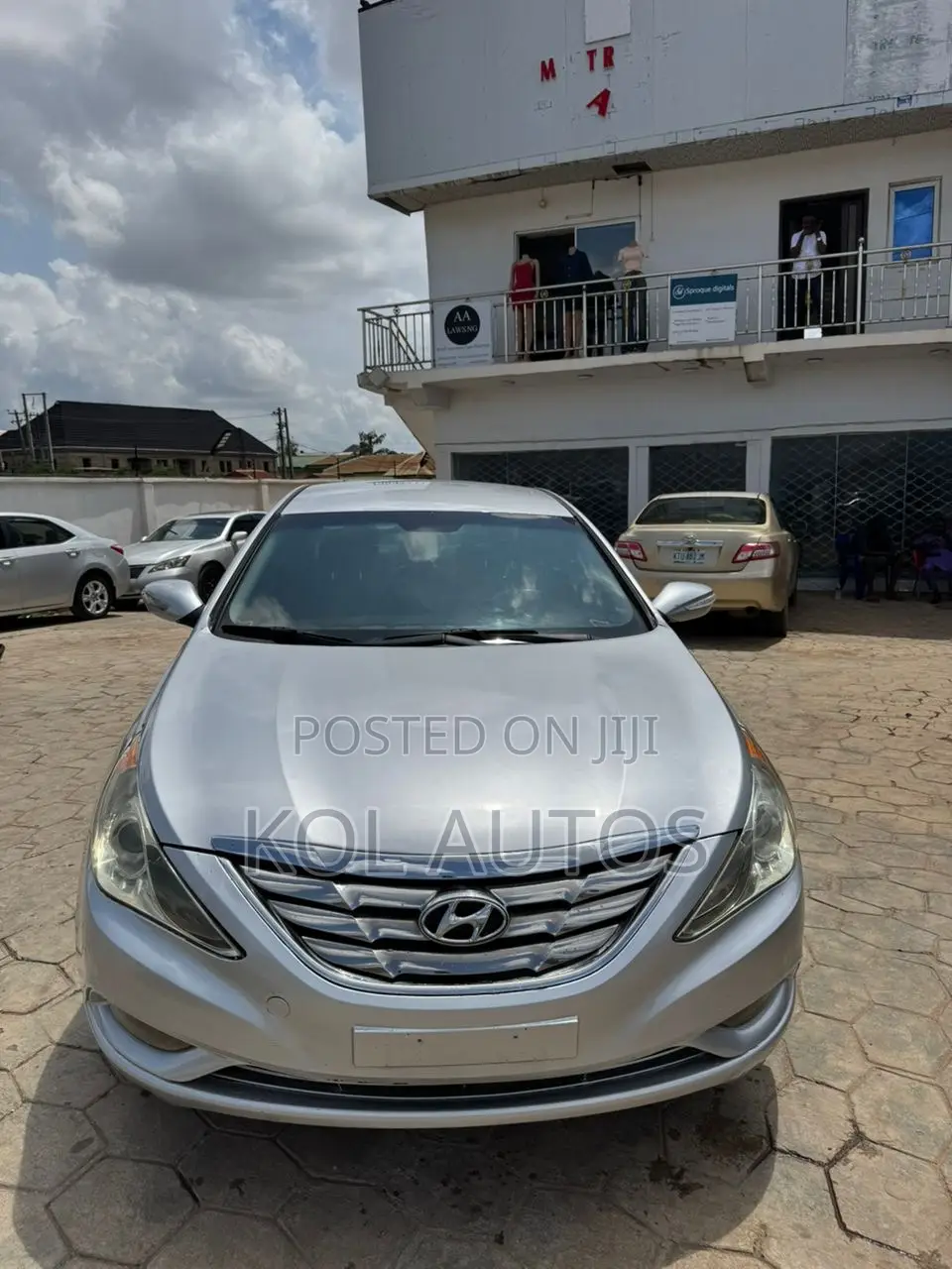 Hyundai Sonata GLS Sedan FWD (2.4L 4cyl 6A) 2012 Silver