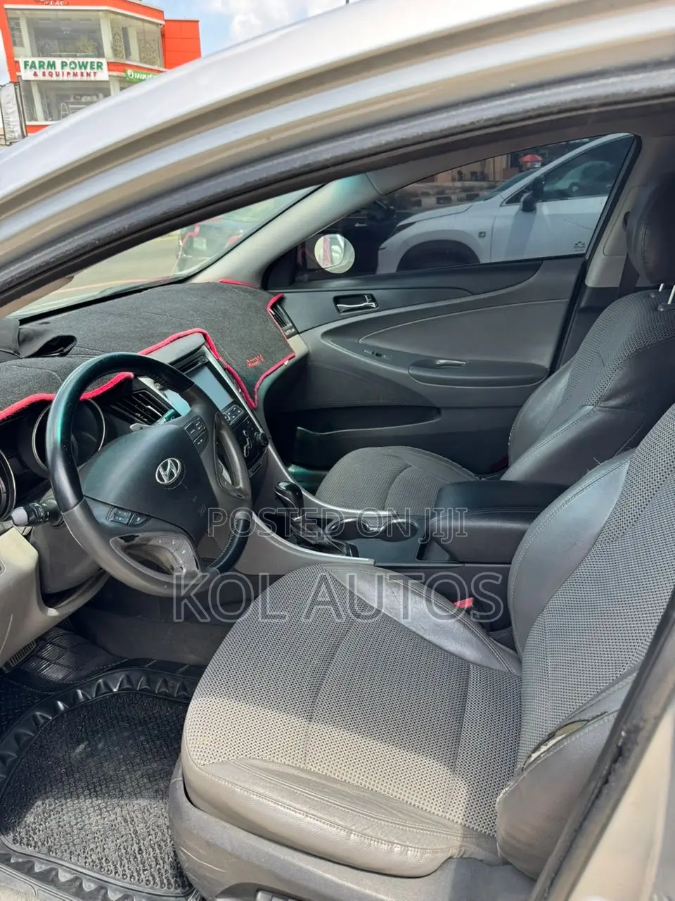 Hyundai Sonata GLS Sedan FWD (2.4L 4cyl 6A) 2012 Silver