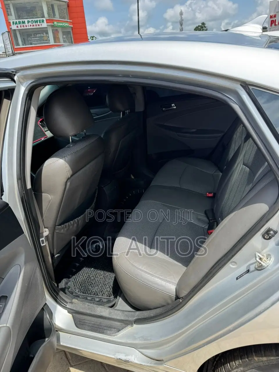 Hyundai Sonata GLS Sedan FWD (2.4L 4cyl 6A) 2012 Silver