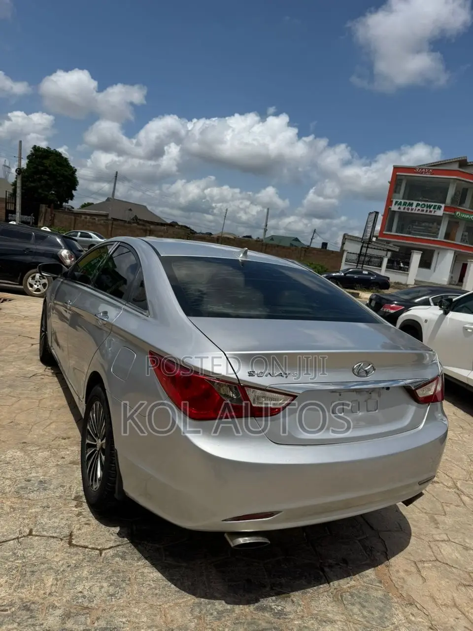Hyundai Sonata GLS Sedan FWD (2.4L 4cyl 6A) 2012 Silver