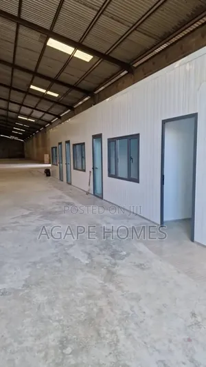 Warehouse for Lease (Self Compound)