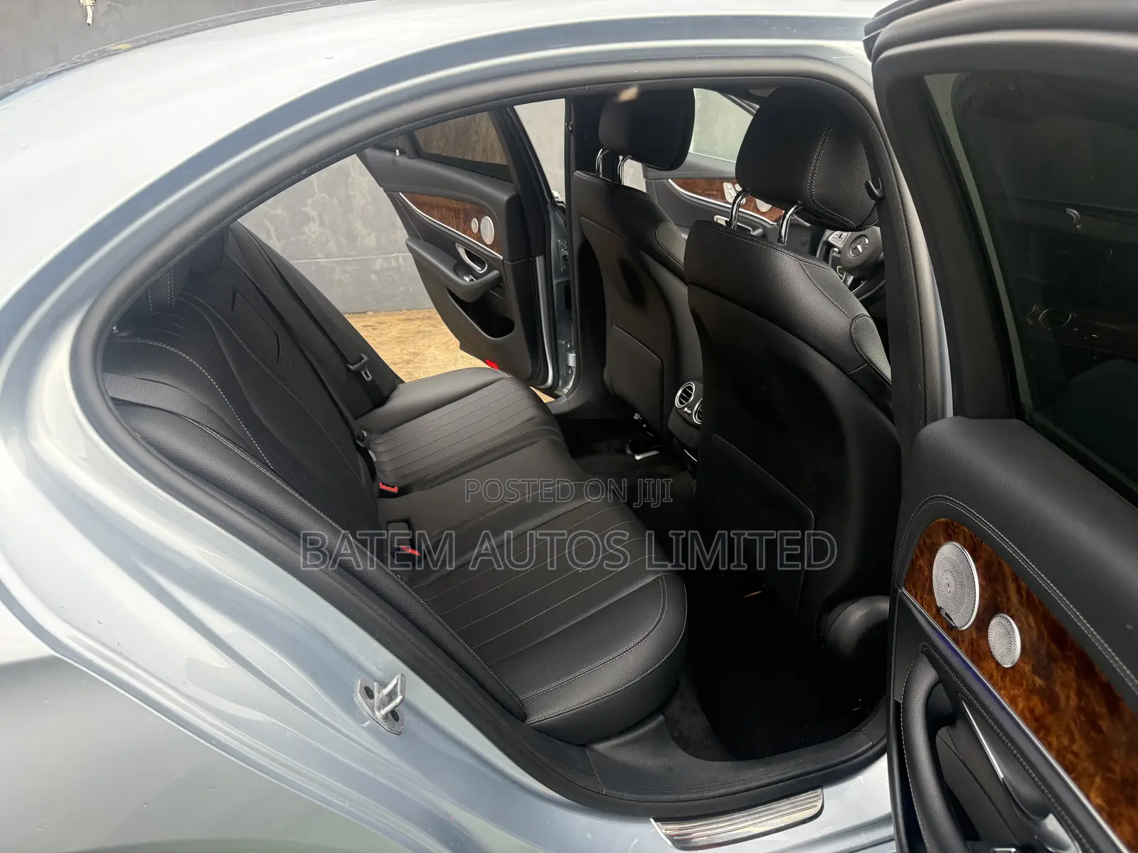 Mercedes-Benz E300 2018 Blue