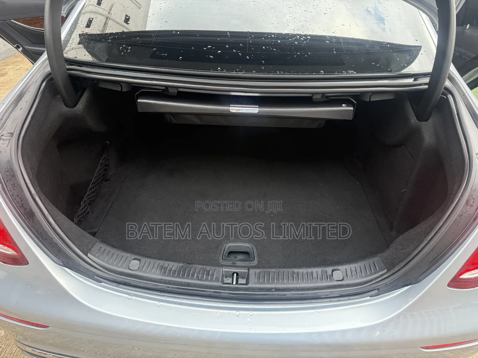 Mercedes-Benz E300 2018 Blue