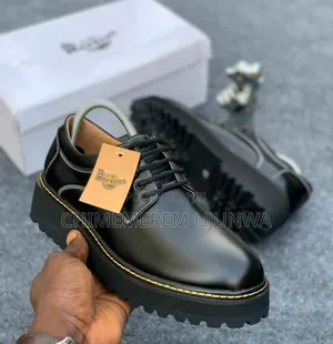 High Quality Male Footwear