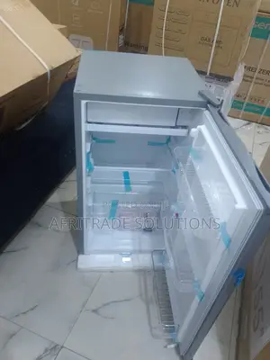 Aeon Frost‐Cooled 90 L Energy‐Saver Mini Fridge