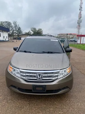 Honda Odyssey Touring 2013 Gold