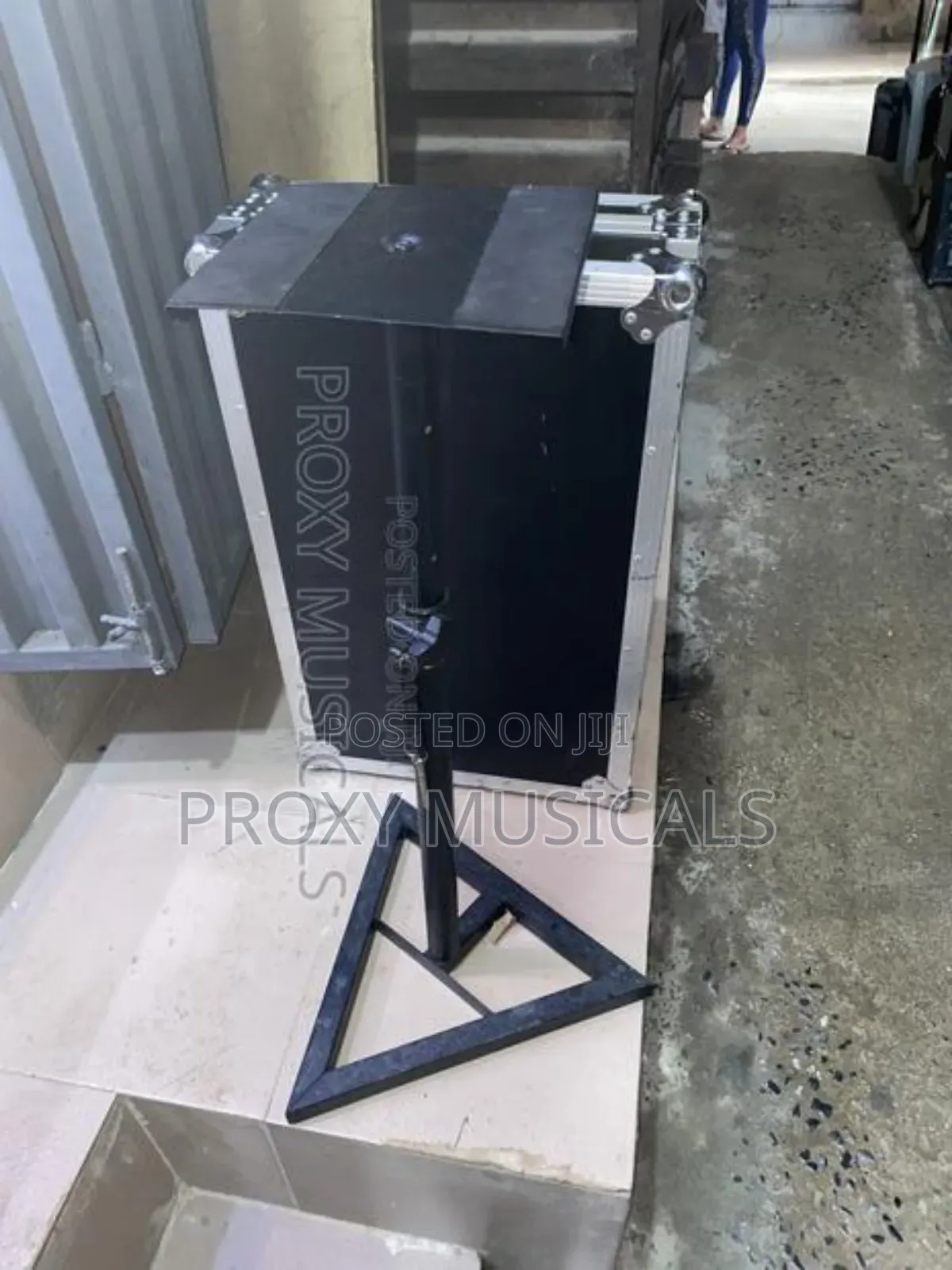 Speaker Stand