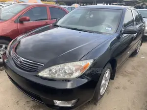 Toyota Camry LE 4dr Sedan (2.4L 4cyl 5M) 2004 Black