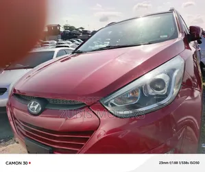 Hyundai Tucson 2015 Red