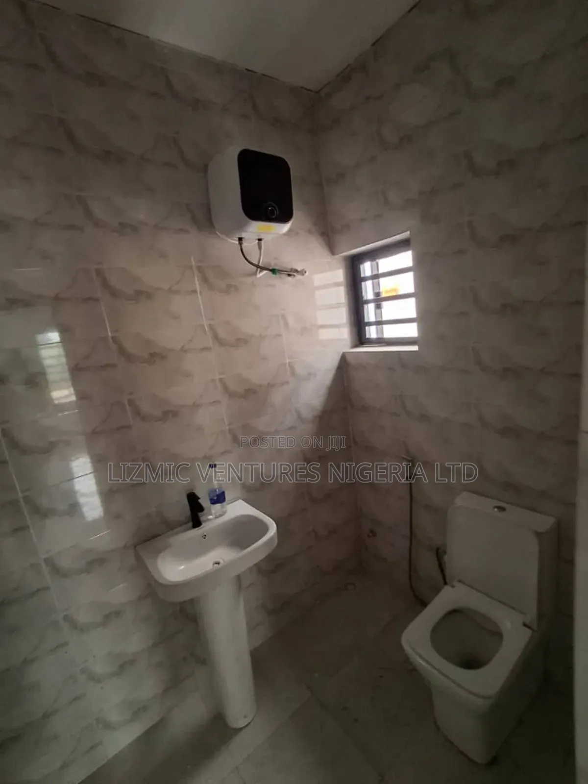Furnished 3bdrm Bungalow in Blue Stone Garden, Obafemi-Owode for sale