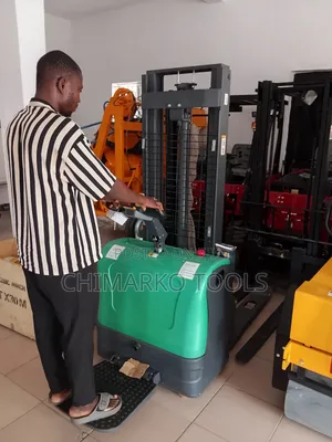Fully Electric Stacker