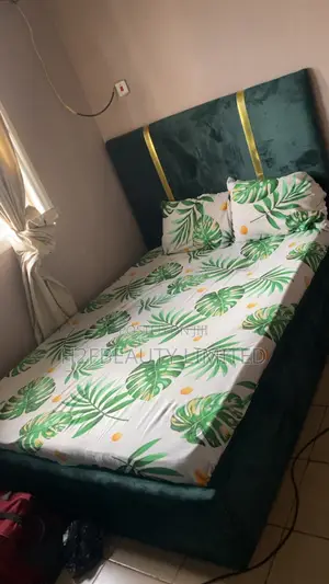 Girls Apartment Ajah