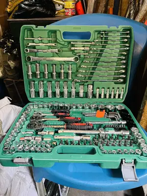 151pcs 1/4"3/8"1/2"Dr.Socket Bit Set