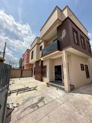 Photo - 3bdrm Duplex in City Park And Garden, Ibadan for sale