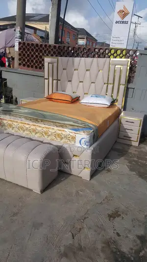 4andhalf By6 Bedframe 2side Drawer and Ottoman