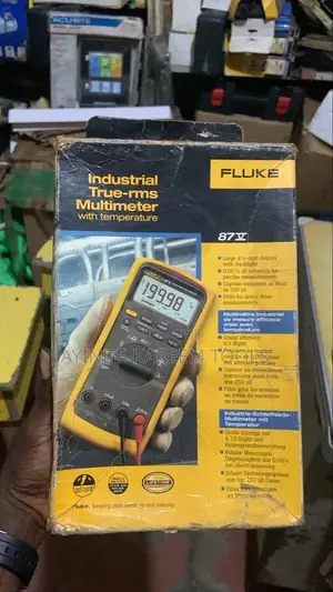 Industrial True-RMS Multimeter With Temperature