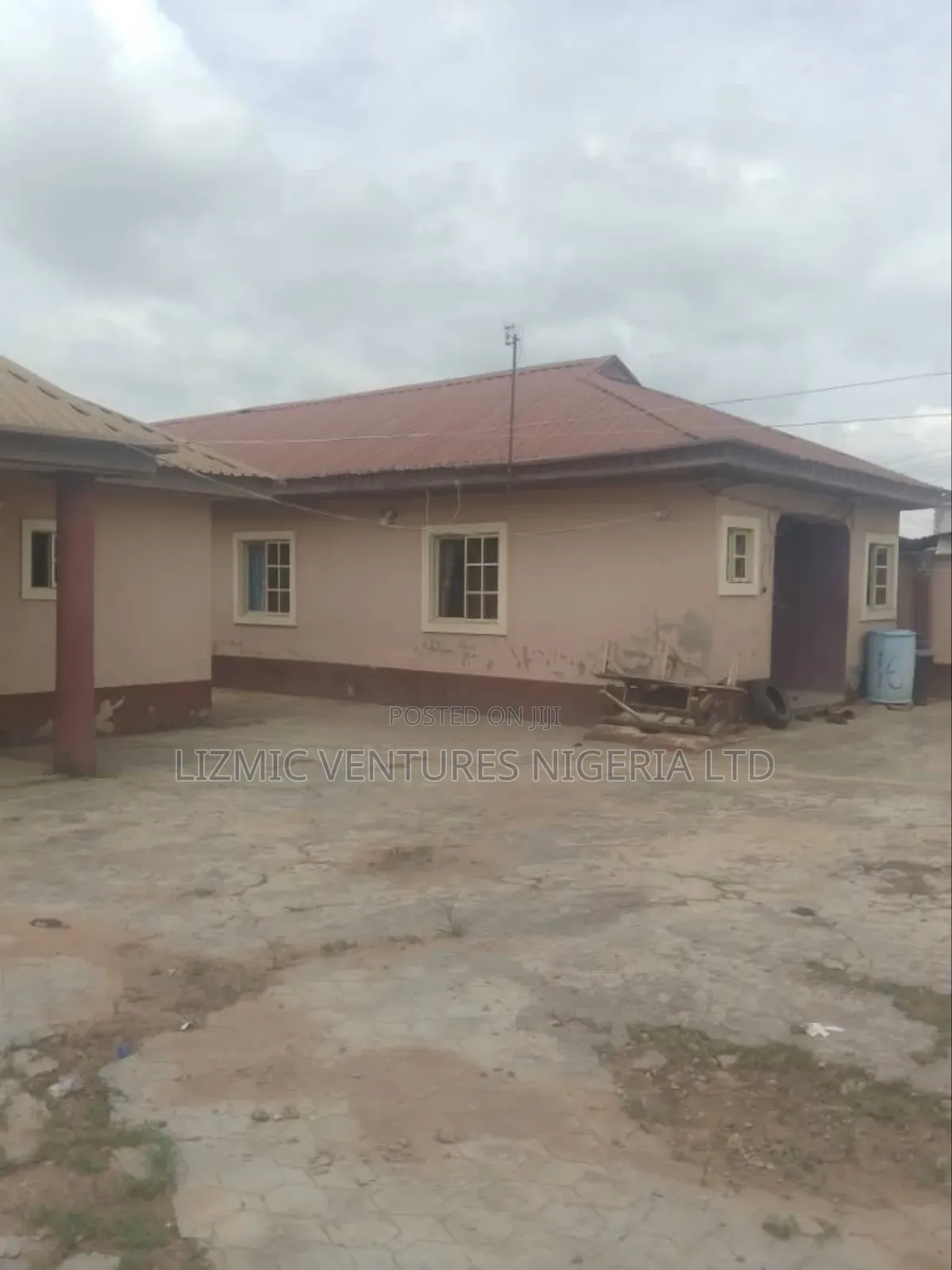 3bdrm Bungalow in Ayobo for sale