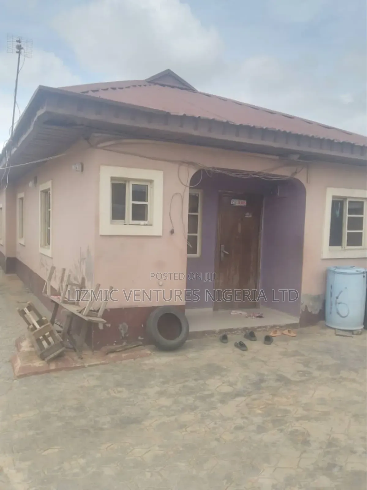 3bdrm Bungalow in Ayobo for sale