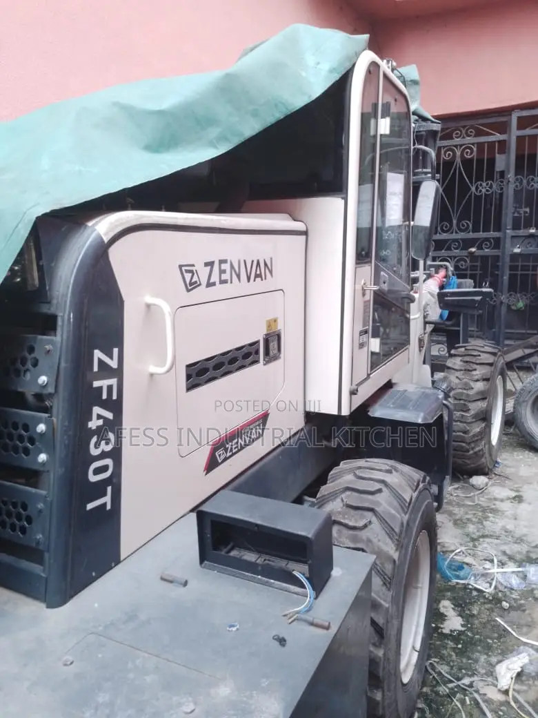 Forklift Tractor Heavy Equipment