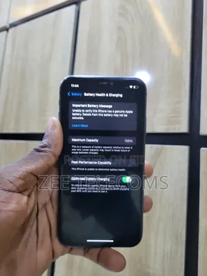 Apple iPhone 11 64 GB Black