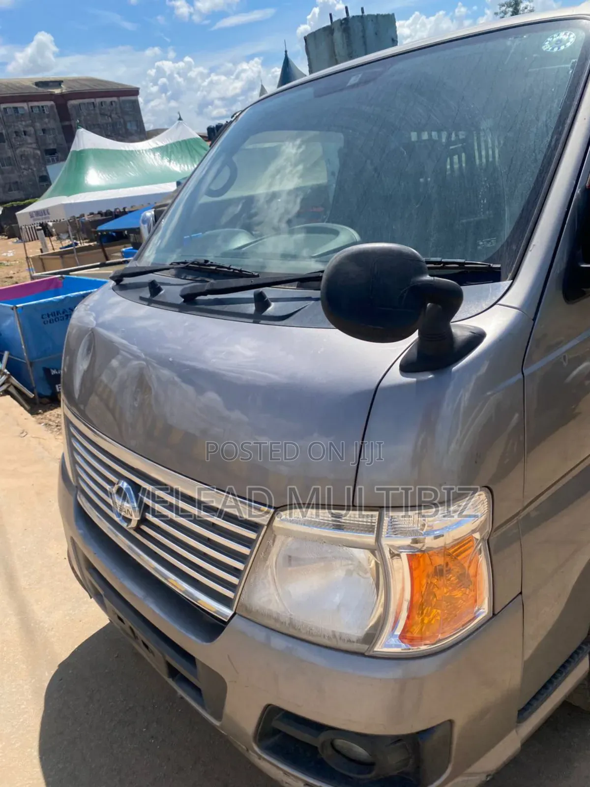Nissan Caravan (Urvan) 2011 Silver