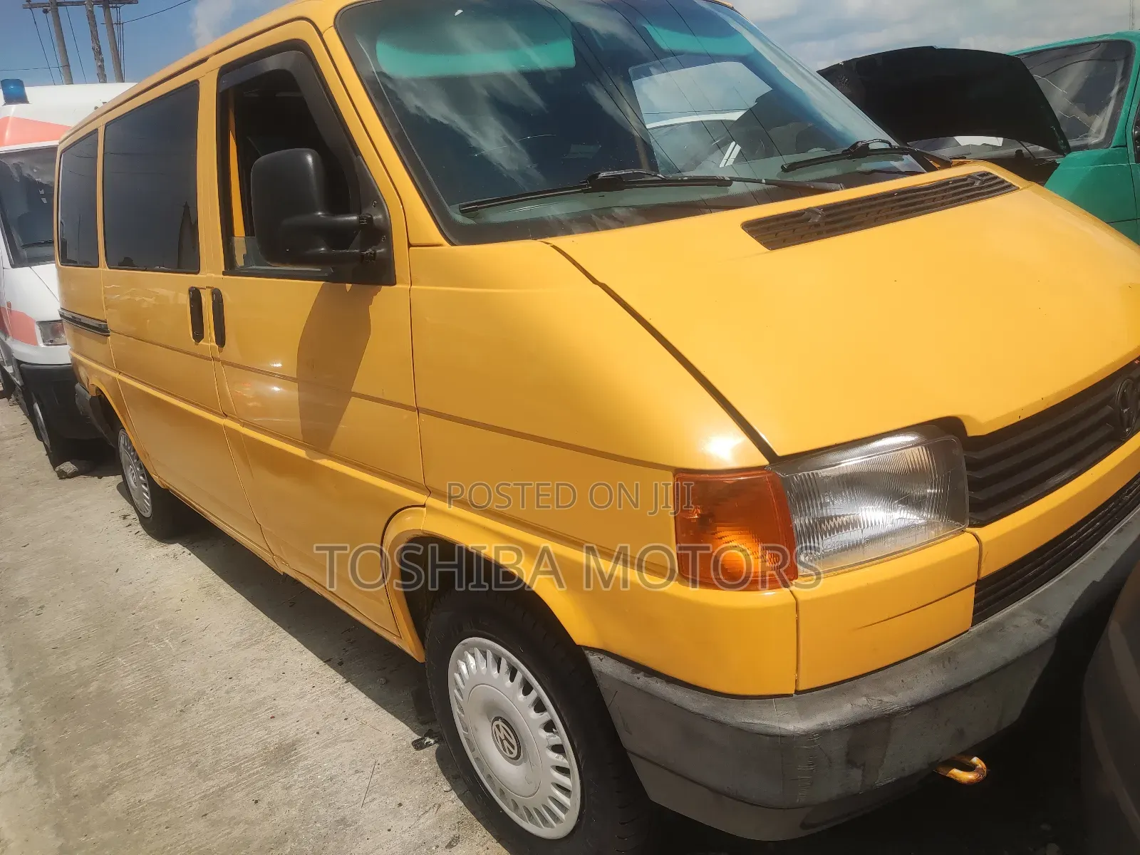 Volkswagen Transporter 2004 Yellow
