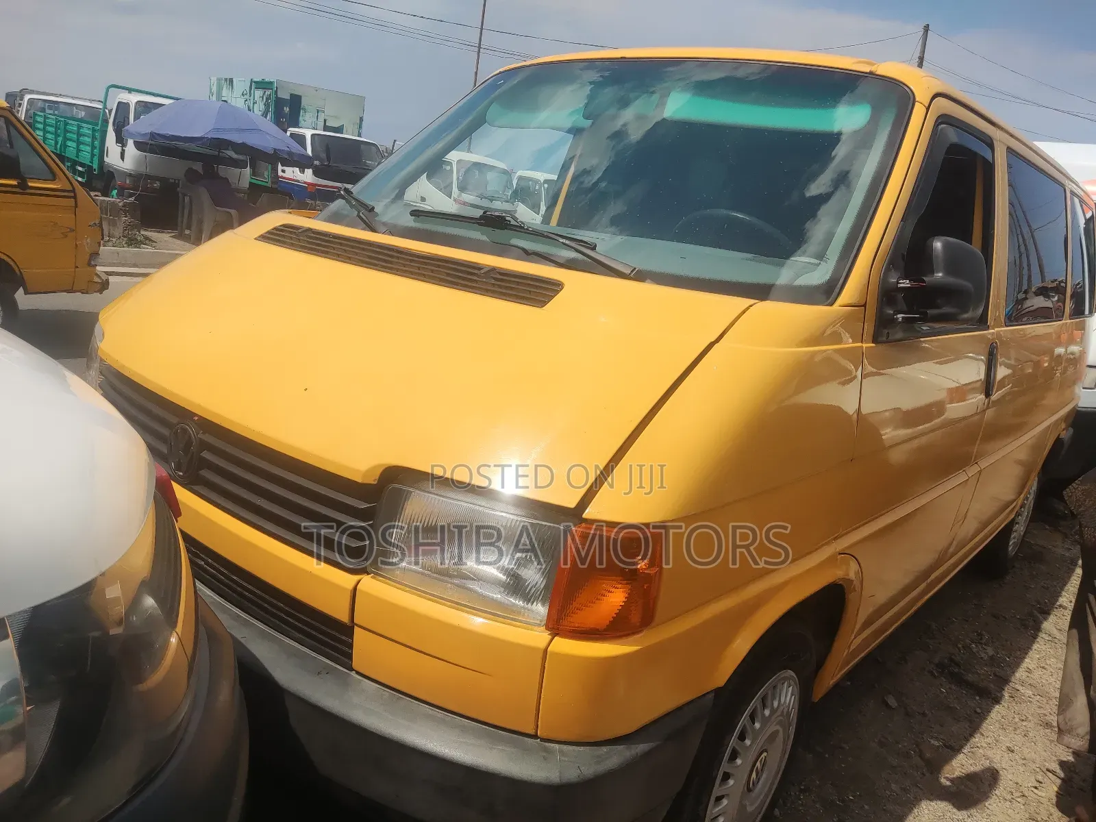 Volkswagen Transporter 2004 Yellow