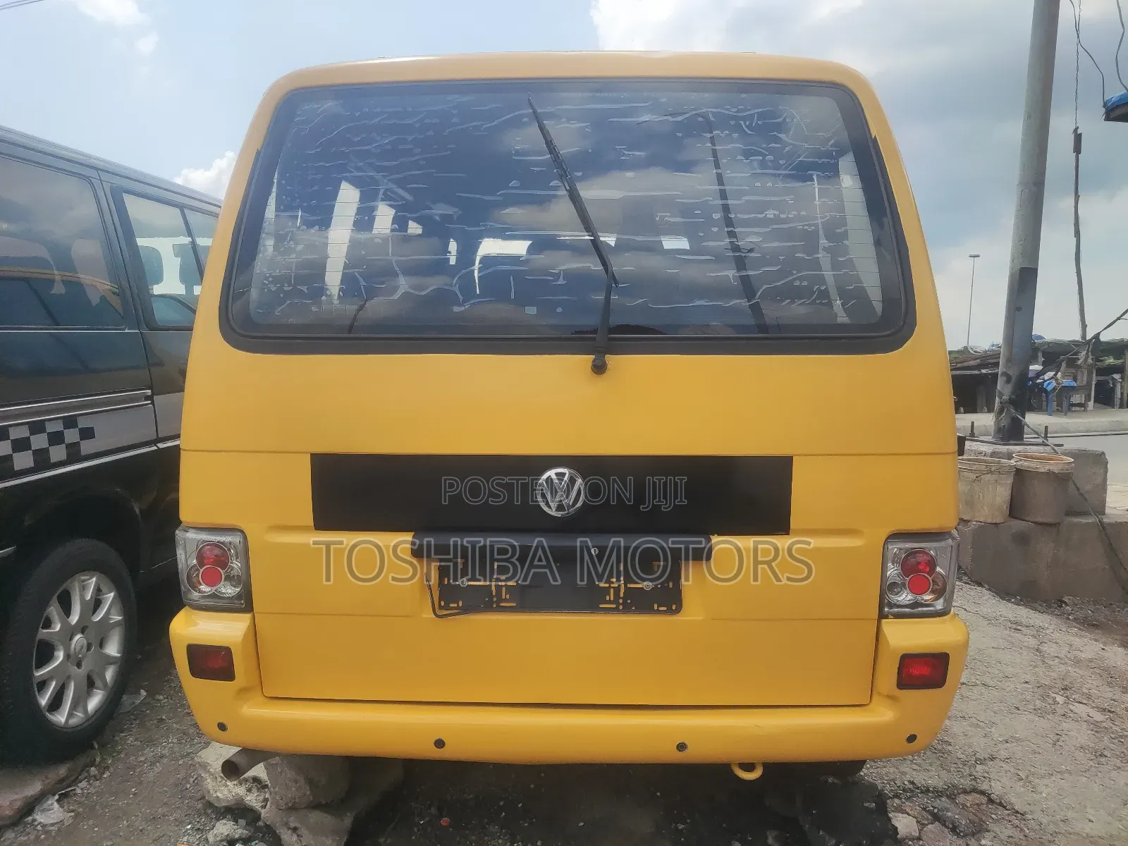 Volkswagen Transporter 2005 Yellow